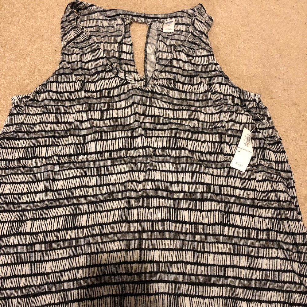 Women’s old navy tanks